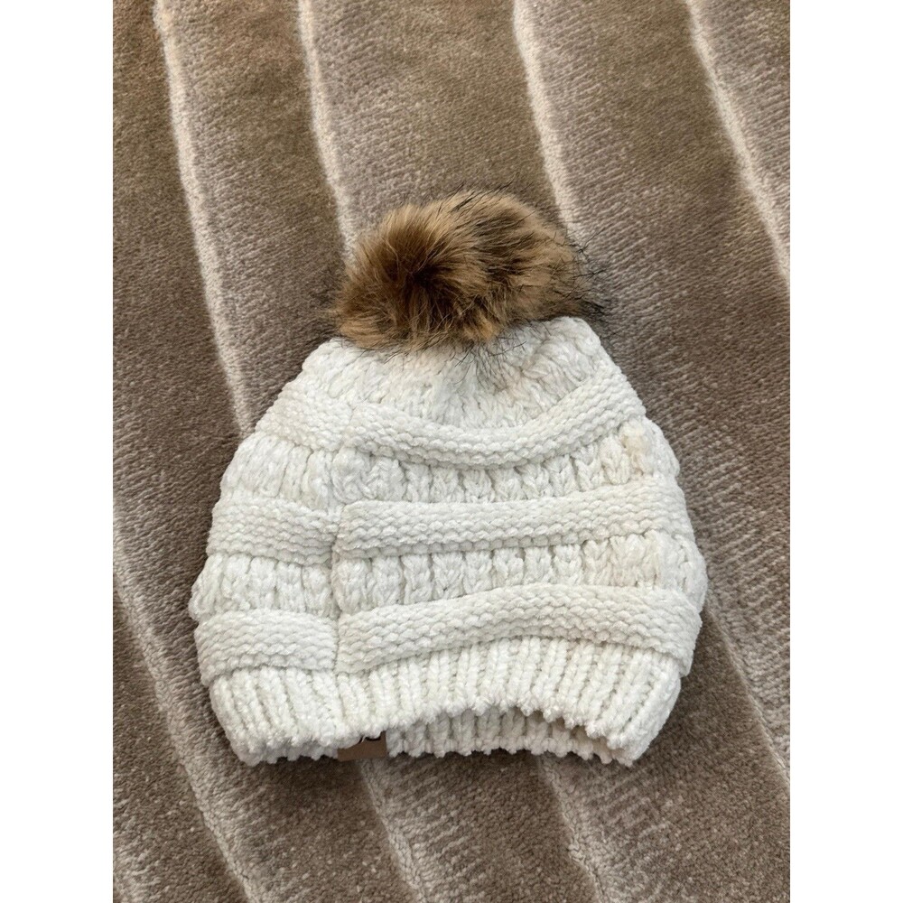 NWT David And Young Women Winter Knit Pom Beanie White Color